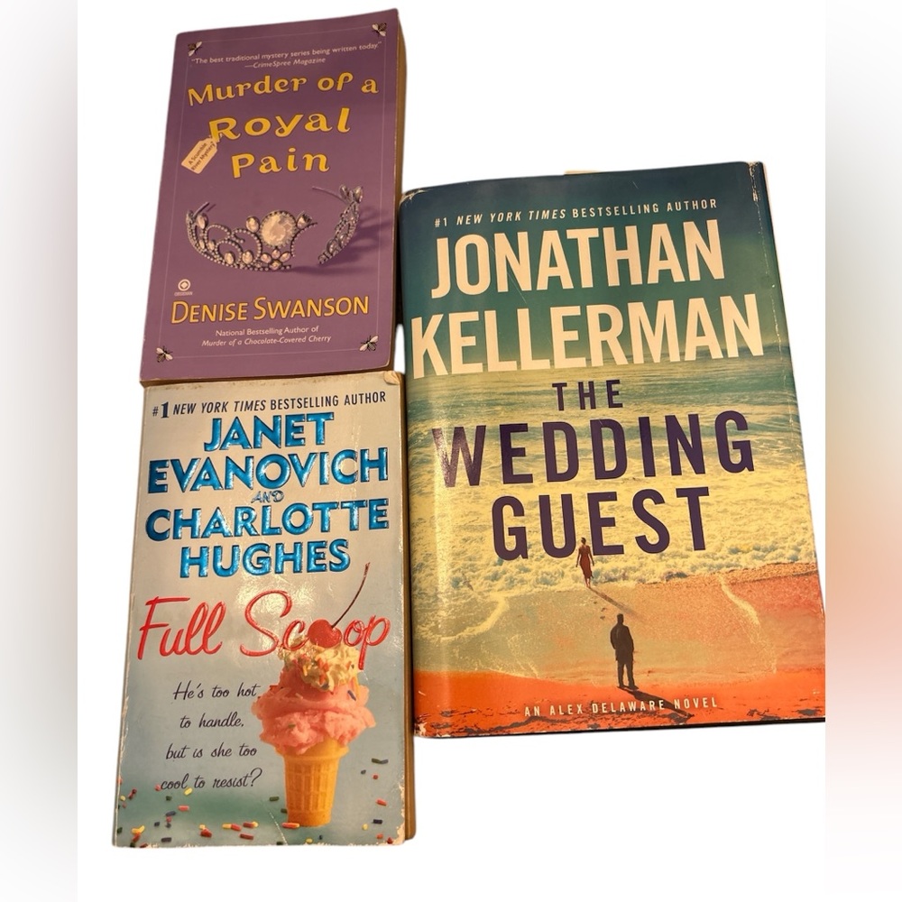 Book bundle - Picture 2 of 5
